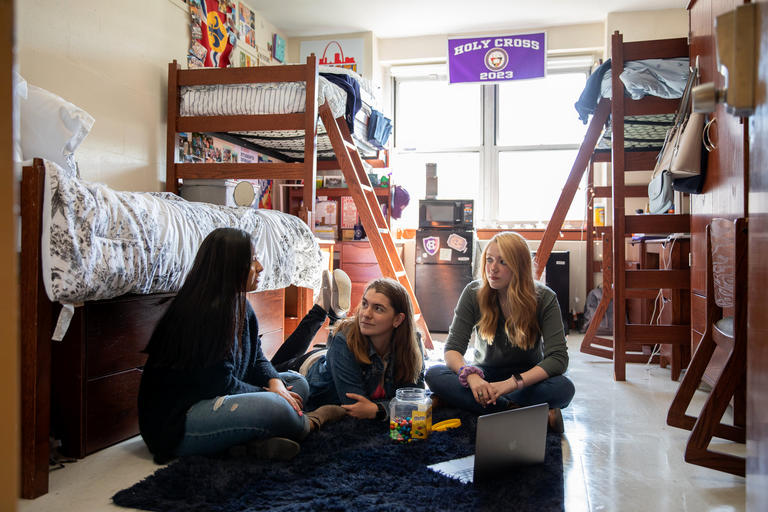 Campus Life | College Of The Holy Cross