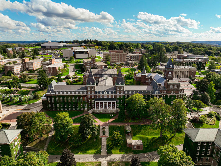 Campus & Community Health | College Of The Holy Cross