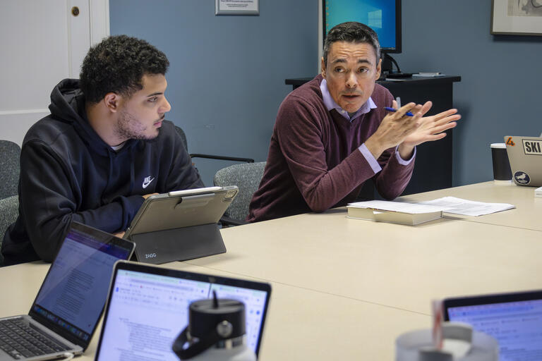 Eduardo Gonzalez, assistant professor of Religious Studies, and Latin American, Latinx, and Caribbean Studies teaches a seminar.